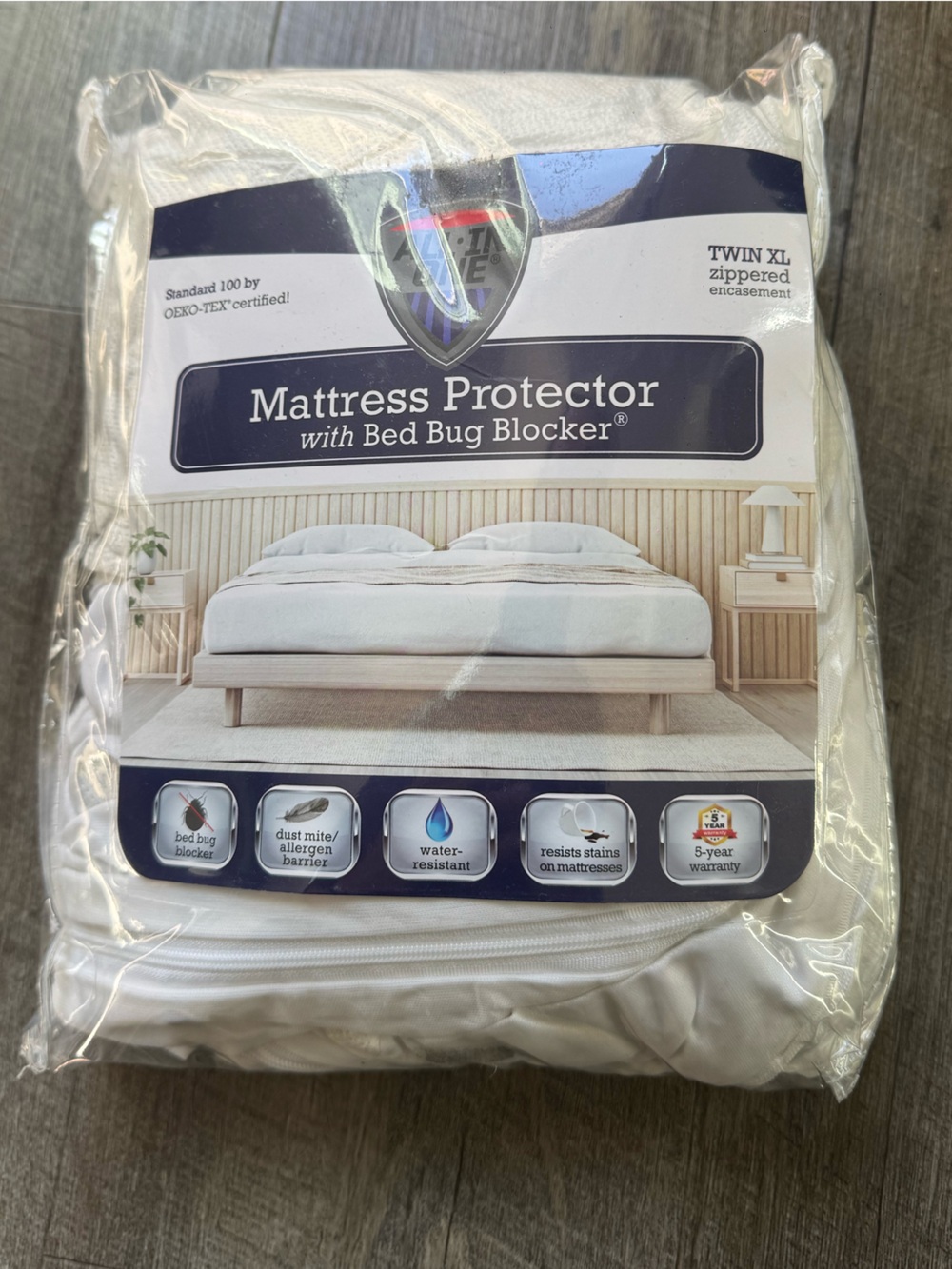 Mattress Protector with Bed Bug Blocker - White Twin XL